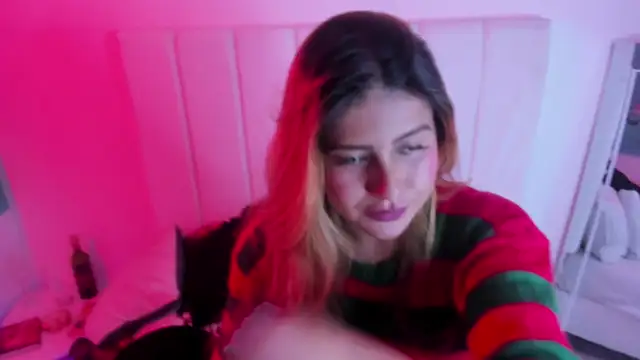 Snapshot of Amber_Martins_ chatting on 21, 10, 2025 Amber Martins  online show from 21, 10, 2025