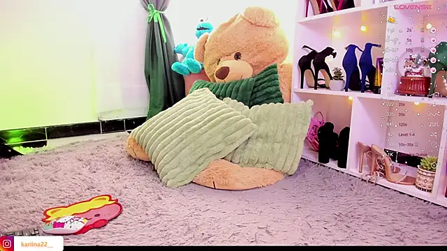 Snapshot of kariina__22 chatting on 16, 2, 2025 kariina 22 online show from 16, 2, 2025