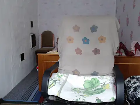 KittyyLaBeauty online show from 26, 6, 2026