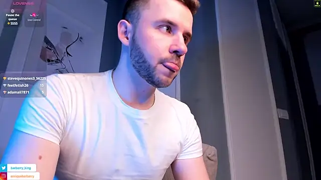 Snapshot of EnriqueBarberry chatting on 8, 1, 2025 EnriqueBarberry online show from 8, 1, 2025