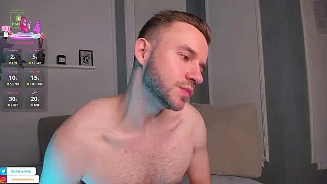 Snapshot of EnriqueBarberry chatting on 21, 12, 2025 EnriqueBarberry online show from 21, 12, 2025