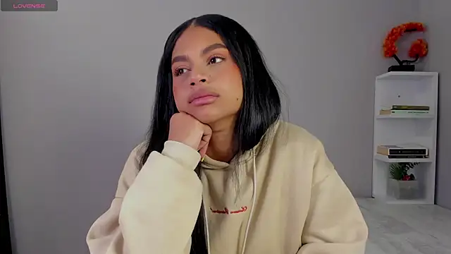 nayah   online show from 28, 11, 2025