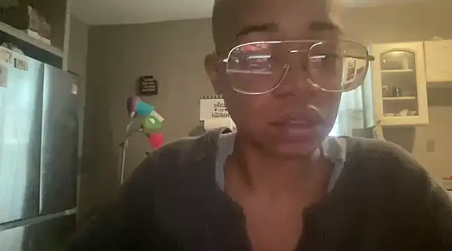 MommyConfident online show from 1, 12, 2024