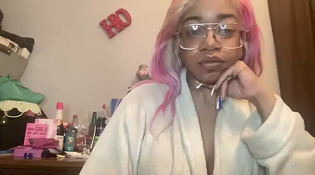 MommyConfident online show from 3, 3, 2025