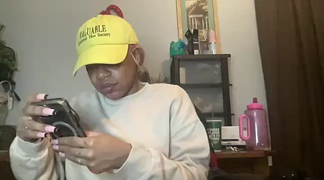 MommyConfident online show from 21, 3, 2025