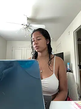 Snapshot of VanessaBling chatting on 26, 6, 2026 VanessaBling online show from 26, 6, 2026
