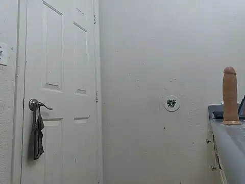 Snapshot of Fuckmyassg00d chatting on 1, 10, 2025 Fuckmyassg00d online show from 1, 10, 2025