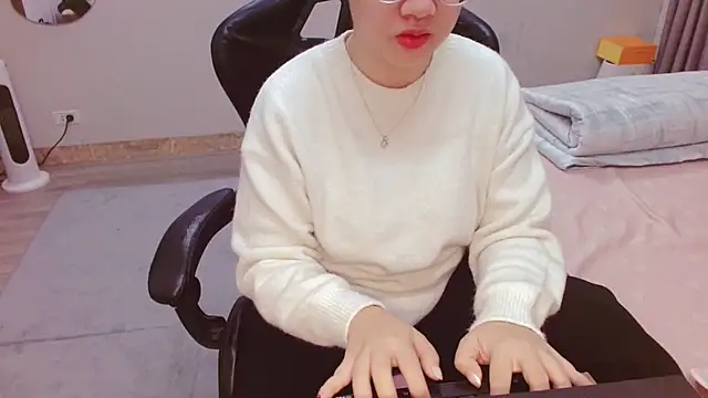 Alisa Hotfeeling online show from 19, 2, 2025