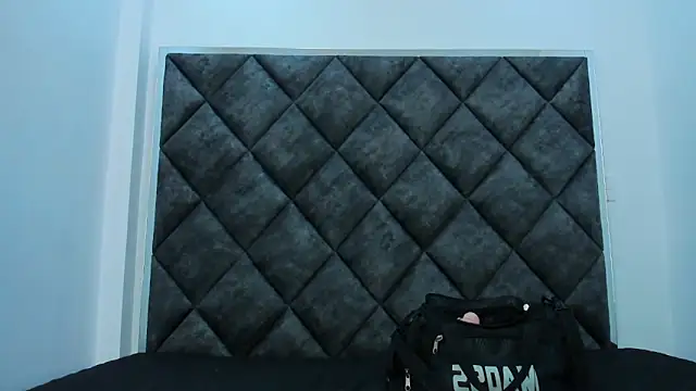 AmberAdams  online show from 13, 1, 2025