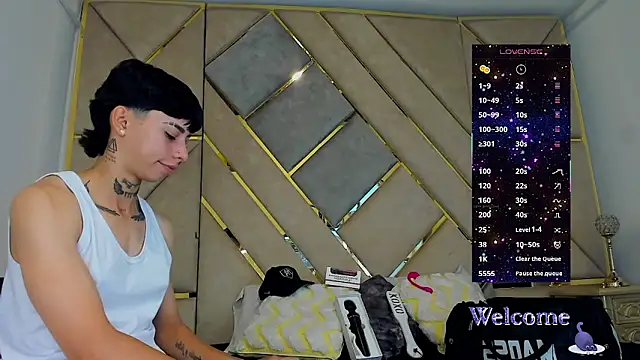 AmberAdams  online show from 4, 11, 2025