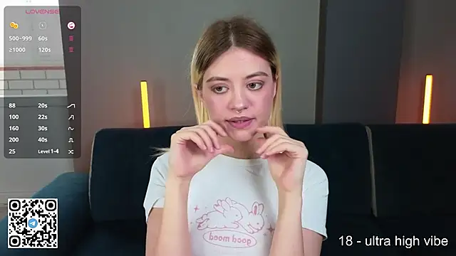 Snapshot of mybunnywendy chatting on 10, 10, 2025 mybunnywendy online show from 10, 10, 2025