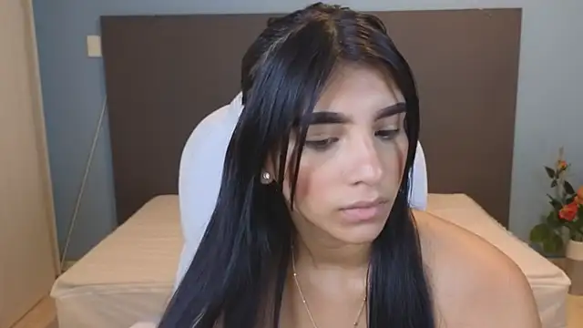 Snapshot of maiaa_ruiz chatting on 15, 12, 2024 maiaa ruiz online show from 15, 12, 2024