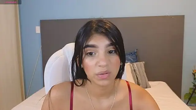 Snapshot of maiaa_ruiz chatting on 19, 12, 2024 maiaa ruiz online show from 19, 12, 2024