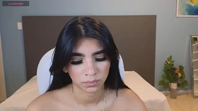 Snapshot of maiaa_ruiz chatting on 14, 1, 2025 maiaa ruiz online show from 14, 1, 2025