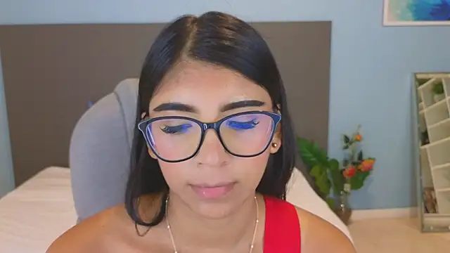 Snapshot of maiaa_ruiz chatting on 20, 10, 2025 maiaa ruiz online show from 20, 10, 2025