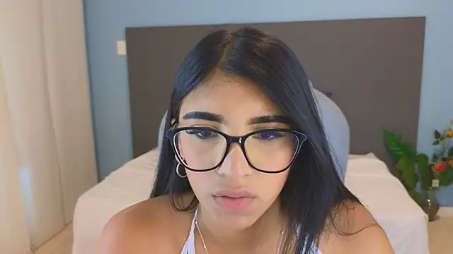 Snapshot of maiaa_ruiz chatting on 23, 10, 2025 maiaa ruiz online show from 23, 10, 2025