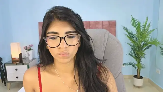 Snapshot of maiaa_ruiz chatting on 10, 11, 2025 maiaa ruiz online show from 10, 11, 2025