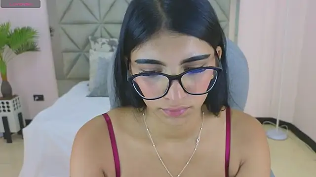 Snapshot of maiaa_ruiz chatting on 12, 11, 2025 maiaa ruiz online show from 12, 11, 2025