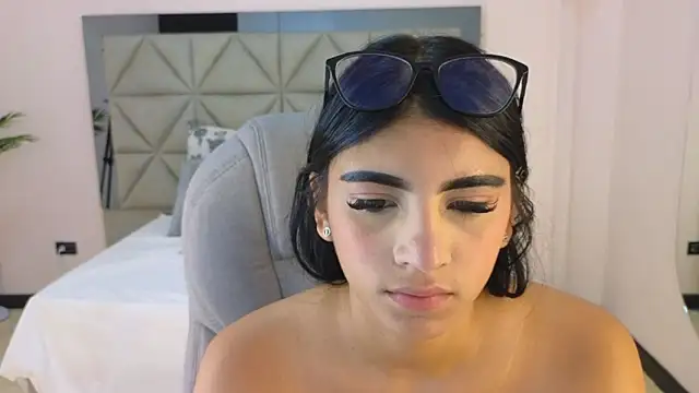 Snapshot of maiaa_ruiz chatting on 12, 2, 2026 maiaa ruiz online show from 12, 2, 2026