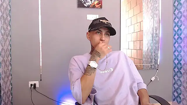 Liam lee online show from 9, 5, 2026