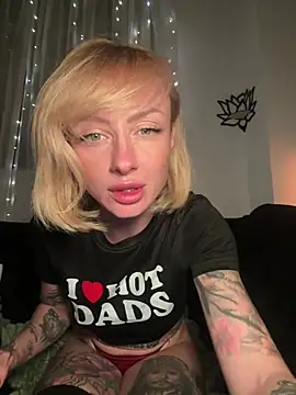 Snapshot of haileyhope_ chatting on 10, 4, 2026 haileyhope online show from 10, 4, 2026