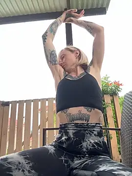 Snapshot of haileyhope_ chatting on 15, 4, 2026 haileyhope online show from 15, 4, 2026
