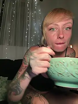 Snapshot of haileyhope_ chatting on 9, 5, 2026 haileyhope online show from 9, 5, 2026