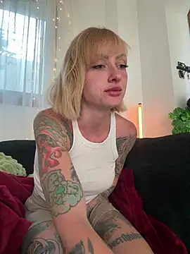 Snapshot of haileyhope_ chatting on 16, 5, 2026 haileyhope online show from 16, 5, 2026