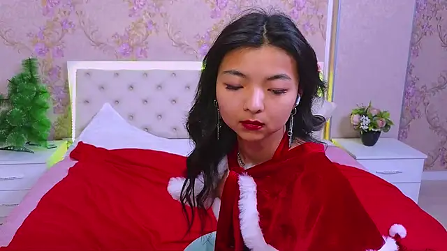 Snapshot of Shy_Kira chatting on 16, 12, 2024 Shy Kira online show from 16, 12, 2024