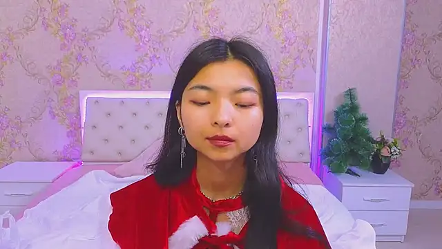 Snapshot of Shy_Kira chatting on 21, 12, 2024 Shy Kira online show from 21, 12, 2024