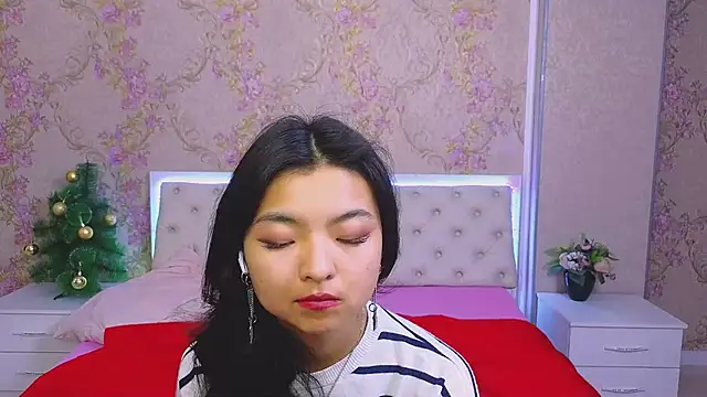 Snapshot of Shy_Kira chatting on 6, 1, 2025 Shy Kira online show from 6, 1, 2025