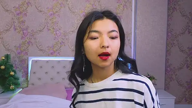 Snapshot of Shy_Kira chatting on 7, 1, 2025 Shy Kira online show from 7, 1, 2025