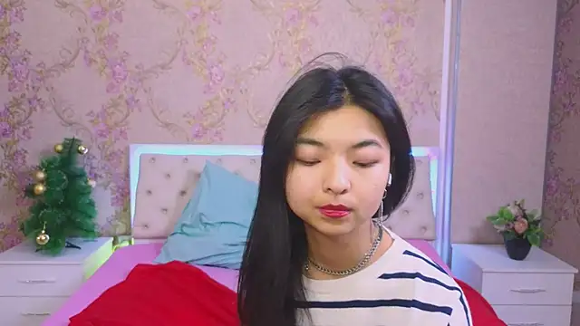 Snapshot of Shy_Kira chatting on 10, 1, 2025 Shy Kira online show from 10, 1, 2025