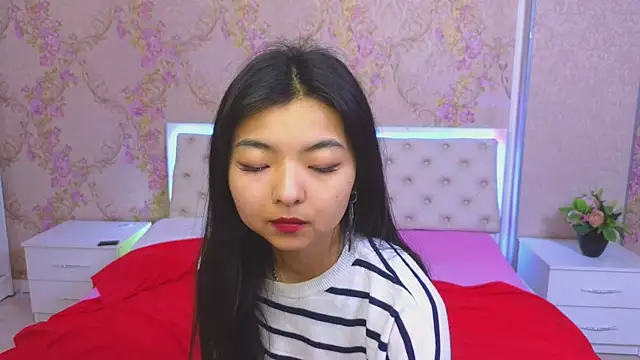 Snapshot of Shy_Kira chatting on 15, 1, 2025 Shy Kira online show from 15, 1, 2025