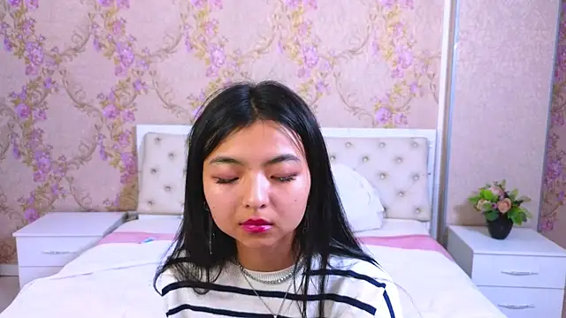 Snapshot of Shy_Kira chatting on 23, 1, 2025 Shy Kira online show from 23, 1, 2025