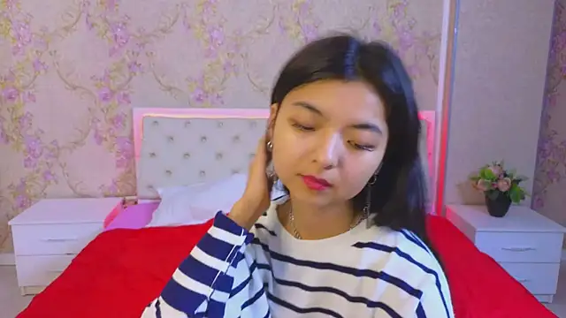 Snapshot of Shy_Kira chatting on 27, 1, 2025 Shy Kira online show from 27, 1, 2025