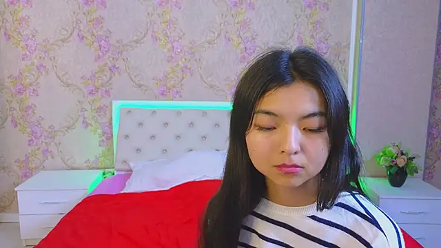 Snapshot of Shy_Kira chatting on 27, 1, 2025 Shy Kira online show from 27, 1, 2025