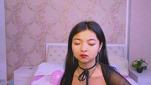 Snapshot of Shy_Kira chatting on 3, 2, 2025 Shy Kira online show from 3, 2, 2025