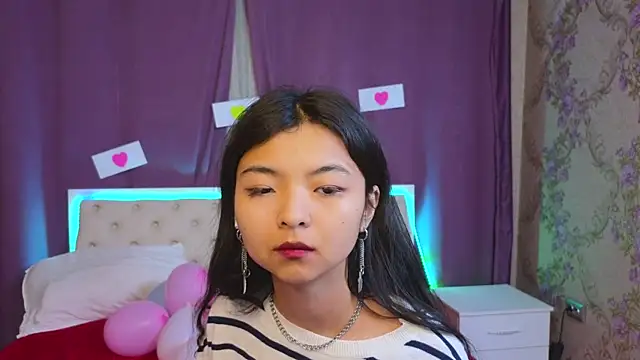 Snapshot of Shy_Kira chatting on 10, 2, 2025 Shy Kira online show from 10, 2, 2025