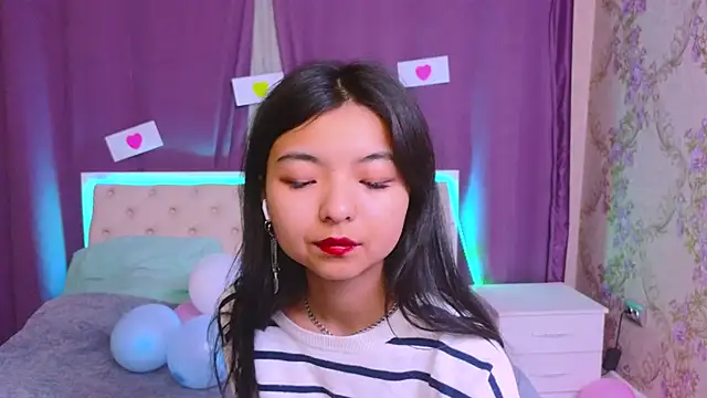 Snapshot of Shy_Kira chatting on 11, 2, 2025 Shy Kira online show from 11, 2, 2025