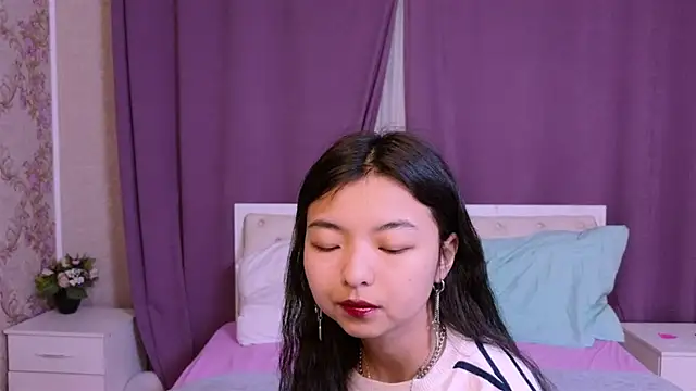 Snapshot of Shy_Kira chatting on 20, 2, 2025 Shy Kira online show from 20, 2, 2025