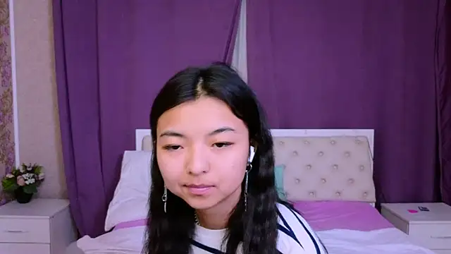 Snapshot of Shy_Kira chatting on 21, 2, 2025 Shy Kira online show from 21, 2, 2025