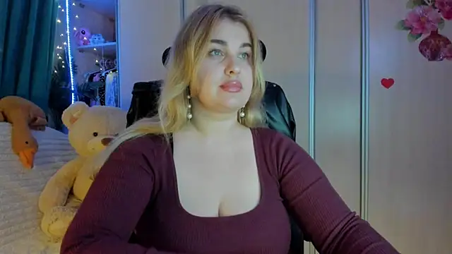 CoraSwon online show from 4, 3, 2026