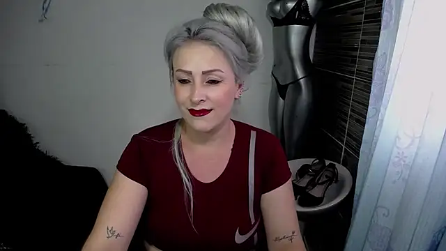Emma Rizzoo online show from 5, 5, 2026