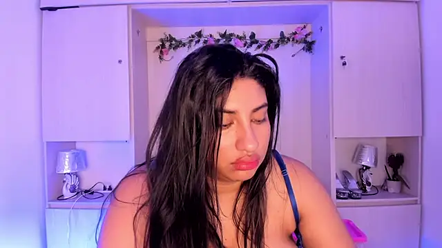 Snapshot of CANDYGABYY chatting on 8, 7, 2026 CANDYGABYY online show from 8, 7, 2026