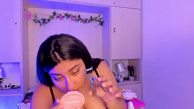 Snapshot of CANDYGABYY chatting on 3, 8, 2026 CANDYGABYY online show from 3, 8, 2026