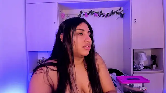 Snapshot of CANDYGABYY chatting on 5, 8, 2026 CANDYGABYY online show from 5, 8, 2026