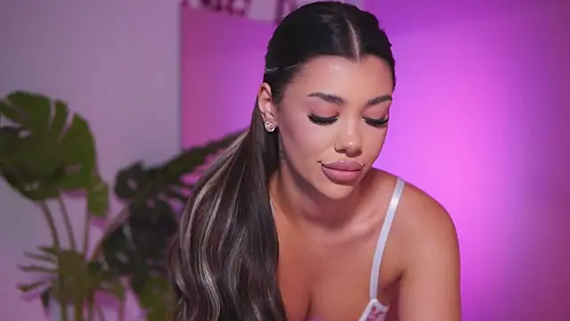 Snapshot of NatyDesiree chatting on 3, 3, 2025 NatyDesiree online show from 3, 3, 2025