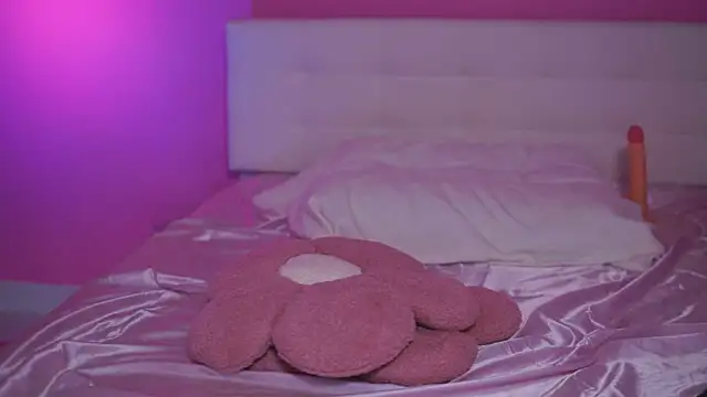 Snapshot of NatyDesiree chatting on 5, 3, 2025 NatyDesiree online show from 5, 3, 2025