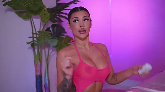 Snapshot of NatyDesiree chatting on 6, 3, 2025 NatyDesiree online show from 6, 3, 2025